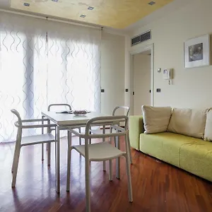 https://italianway-apartments-spadolini.it-lombardy.com